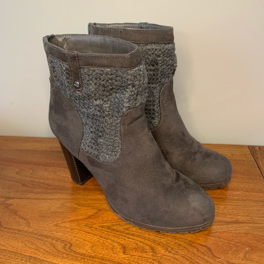 Juicy women’s boots-9.5